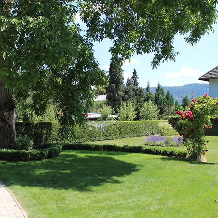 Ferienwohnung Und Gaestezimmer Korb Krumpendorf Exteriér fotografie