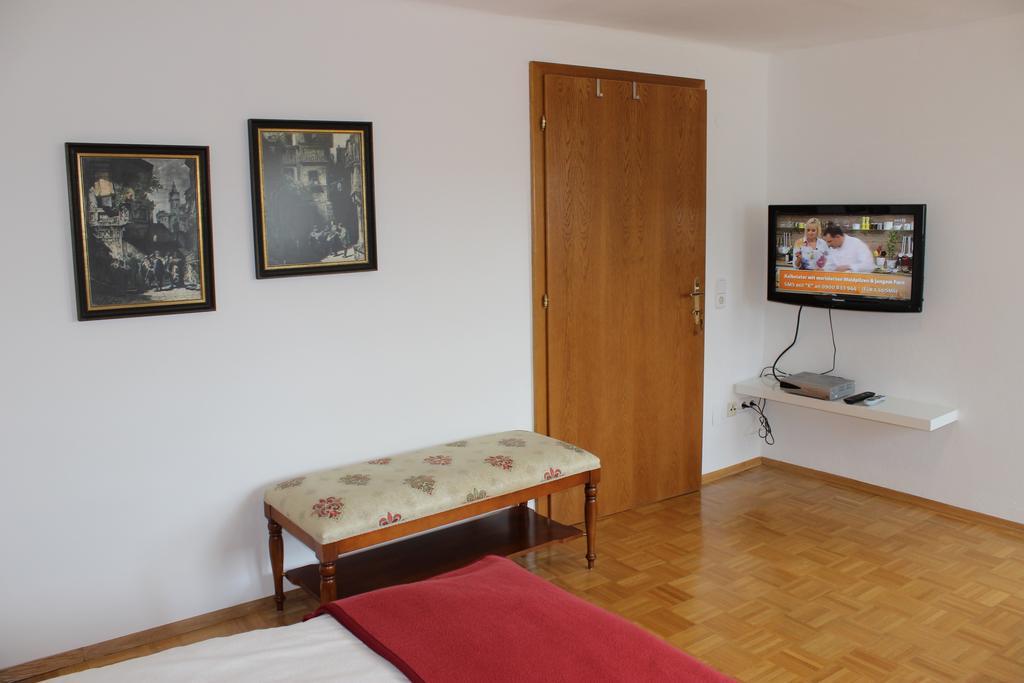 Ferienwohnung Und Gaestezimmer Korb Krumpendorf Pokoj fotografie
